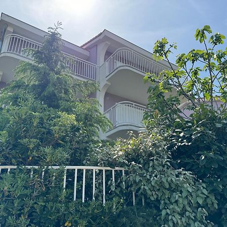 Apartmani Marija Klimno B Eksteriør billede