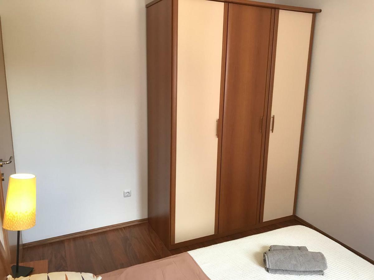 Apartmani Marija Klimno B Eksteriør billede