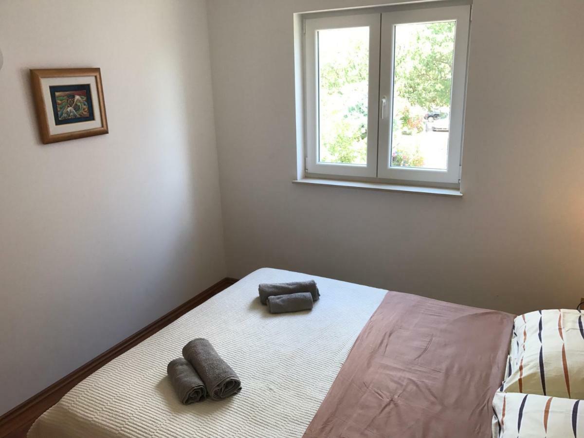 Apartmani Marija Klimno B Eksteriør billede