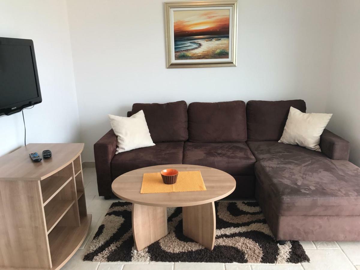 Apartmani Marija Klimno B Eksteriør billede