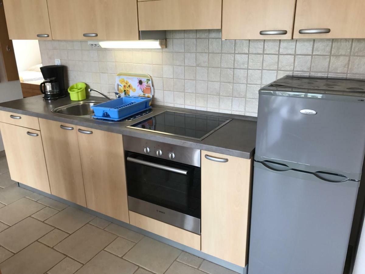 Apartmani Marija Klimno B Eksteriør billede