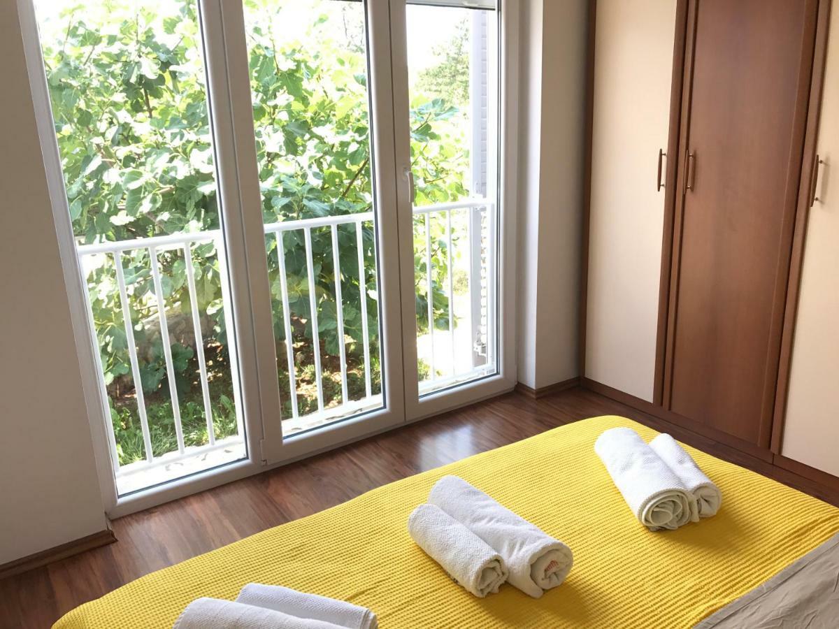 Apartmani Marija Klimno B Eksteriør billede
